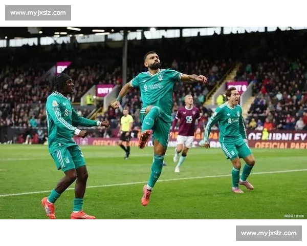 伯恩茅斯创纪录套现 1.87 亿欧 三后卫引爆豪门抢购潮 伯恩茅斯创纪录套现 1.87 亿欧 三后卫引爆豪门抢购潮